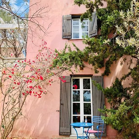 Holiday home Roxanne's Olive Grove House