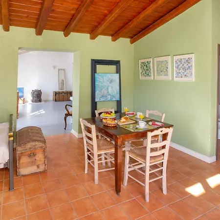 Holiday home Roxanne's Olive Grove House