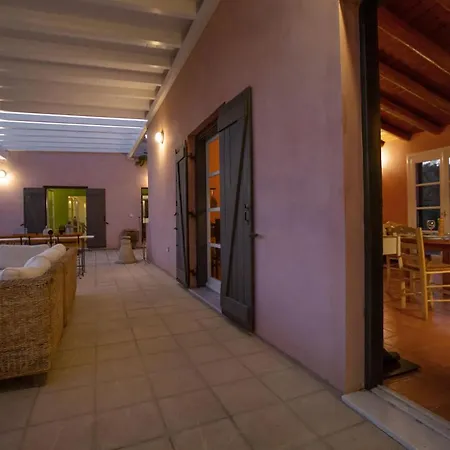 Roxanne's Olive Grove House