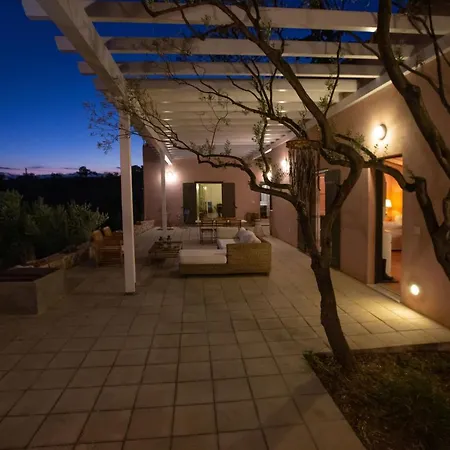 Σπίτι διακοπών Roxanne's Olive Grove House *