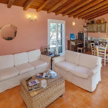 Сasa de vacaciones Roxanne's Olive Grove House