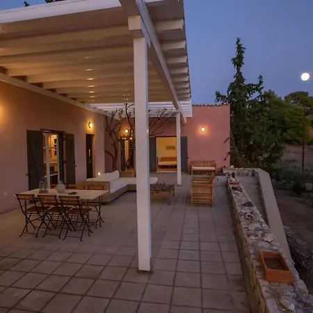 Roxanne's Olive Grove House *