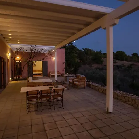 Holiday home Roxanne's Olive Grove House