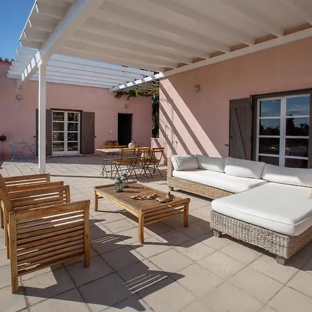 Roxanne's Olive Grove House *