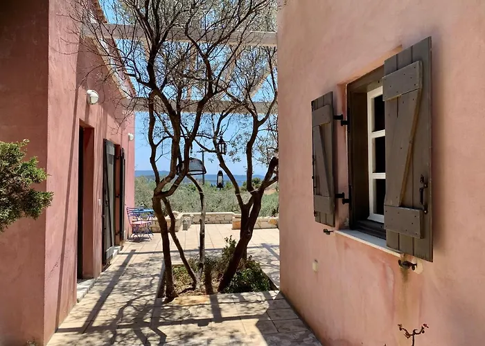 Roxanne's Olive Grove House Kranídion