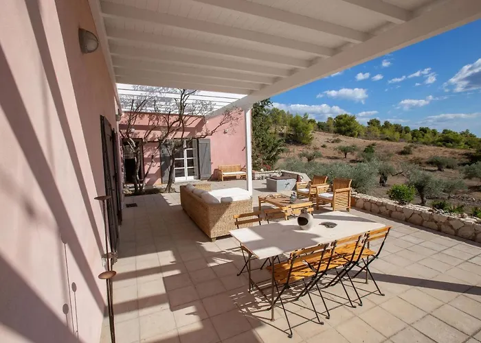 Roxanne's Olive Grove House Kranídion