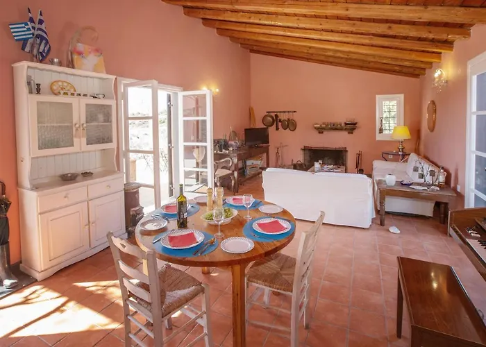 Roxanne's Olive Grove House *