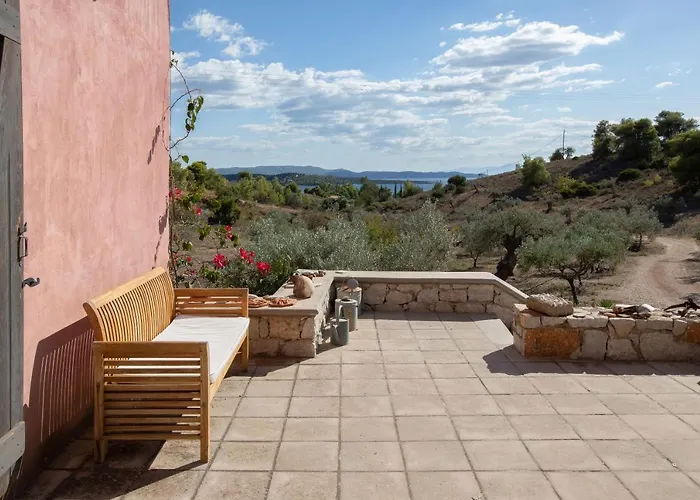 Vakantiehuis Roxanne's Olive Grove House