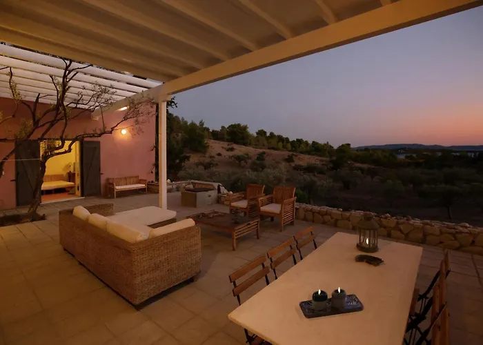 Nyaraló Roxanne's Olive Grove House *