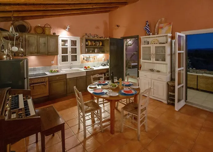 Vakantiehuis Roxanne's Olive Grove House *