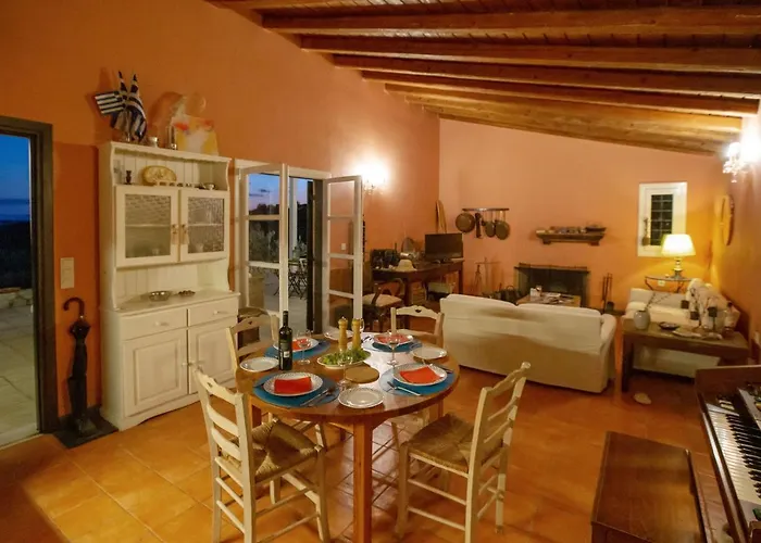 Roxanne's Olive Grove House Kranídion