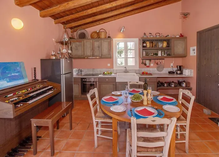 Roxanne's Olive Grove House * Kranídi